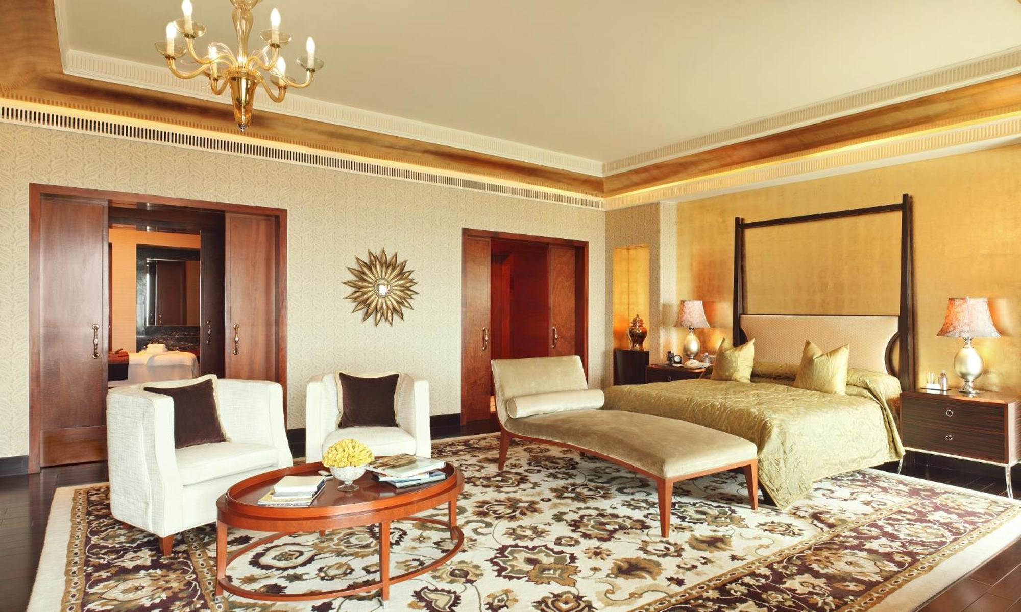 The Leela Ambience Gurugram Hotel & Residences - The Luxury Urban Sanctuary Ґурґаон Екстер'єр фото A bedroom at the Taj Mahal Palace