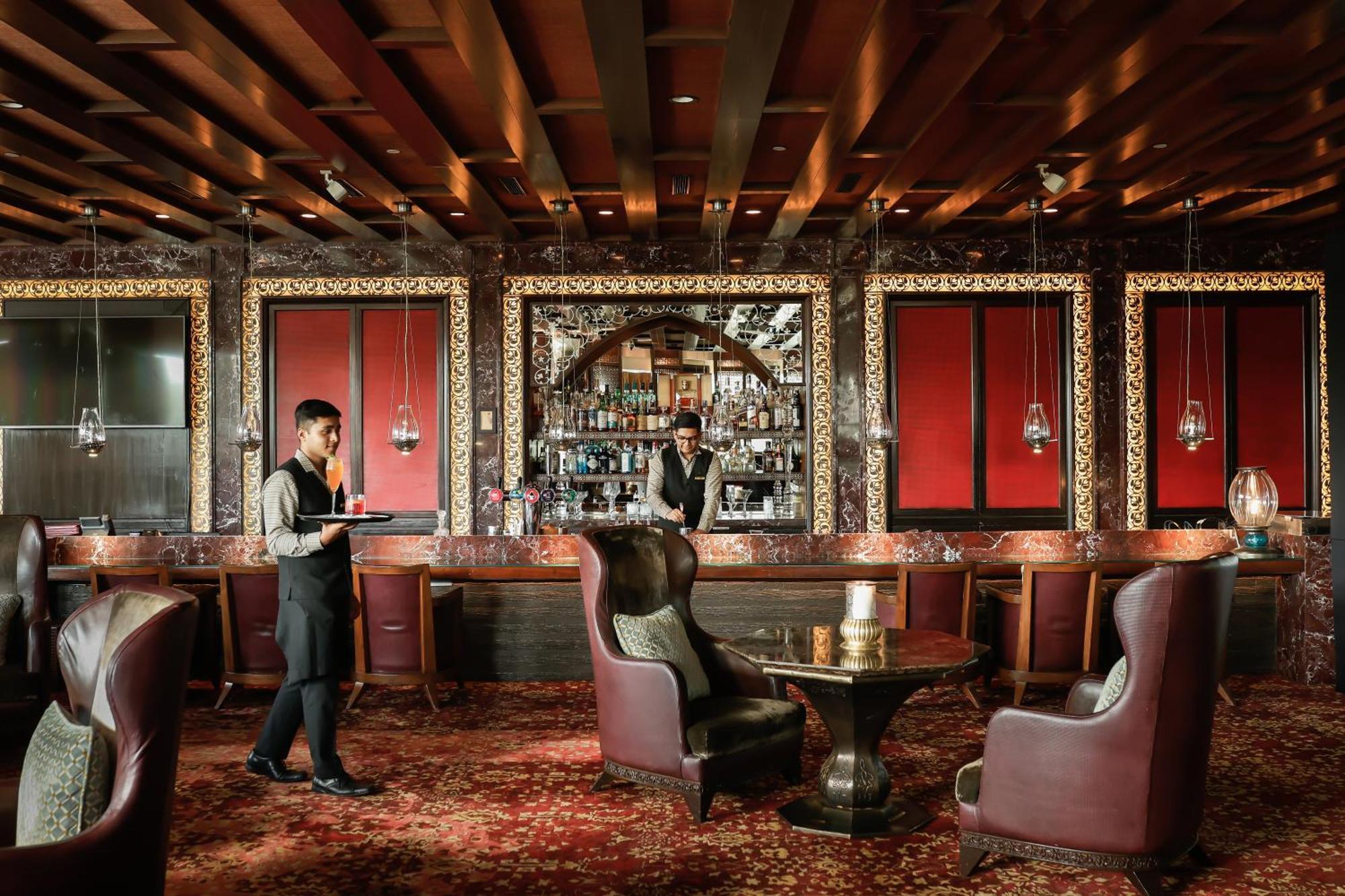 The Leela Ambience Gurugram Hotel & Residences - The Luxury Urban Sanctuary Ґурґаон Екстер'єр фото The Bar