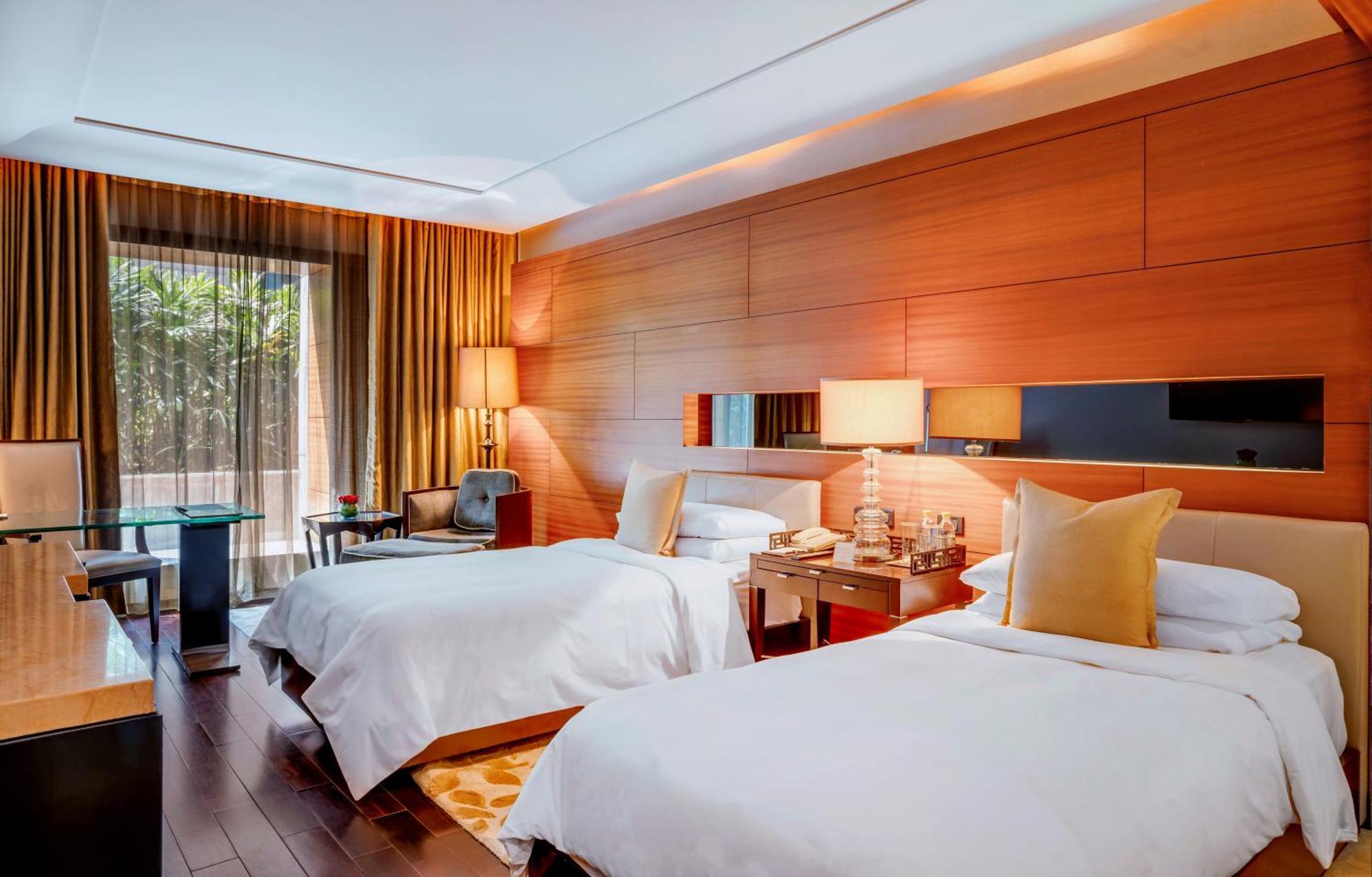 The Leela Ambience Gurugram Hotel & Residences - The Luxury Urban Sanctuary Ґурґаон Екстер'єр фото Deluxe Room