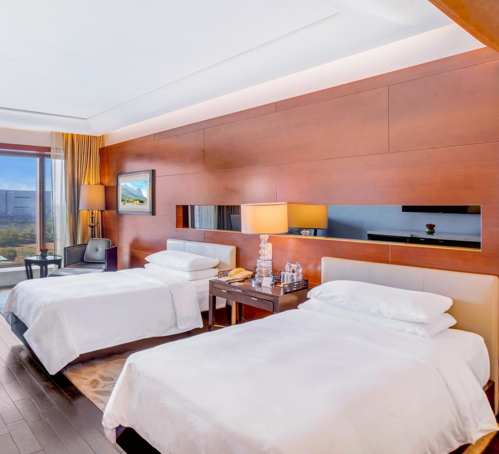 The Leela Ambience Gurugram Hotel & Residences - The Luxury Urban Sanctuary Ґурґаон Екстер'єр фото Deluxe Room