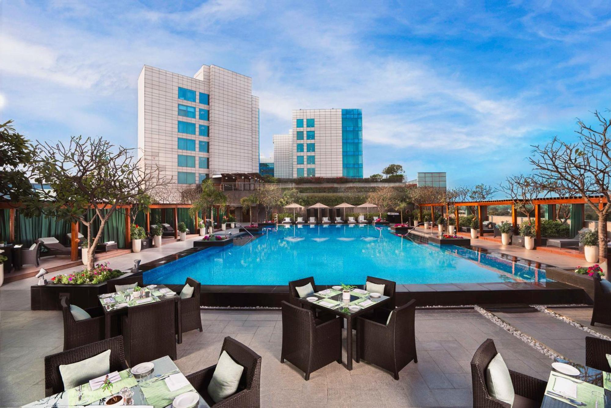 The Leela Ambience Gurugram Hotel & Residences - The Luxury Urban Sanctuary Ґурґаон Екстер'єр фото The Park, New Delhi